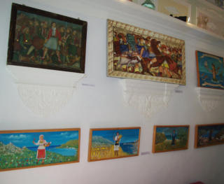 Schilderijen in het Museum V. Hatzivasili Olympos Karpathos Griekenland