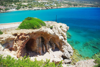 Uitgeslepen rotsformatie in Amoopi Karpathos Griekenland