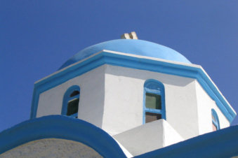 Kapel net buiten Menetes op Karpathos Griekenland