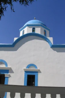Kapel net buiten Menetes op Karpathos Griekenland